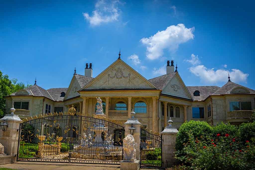 Custom home in Kings Lake Estates, Kingwood, Texas